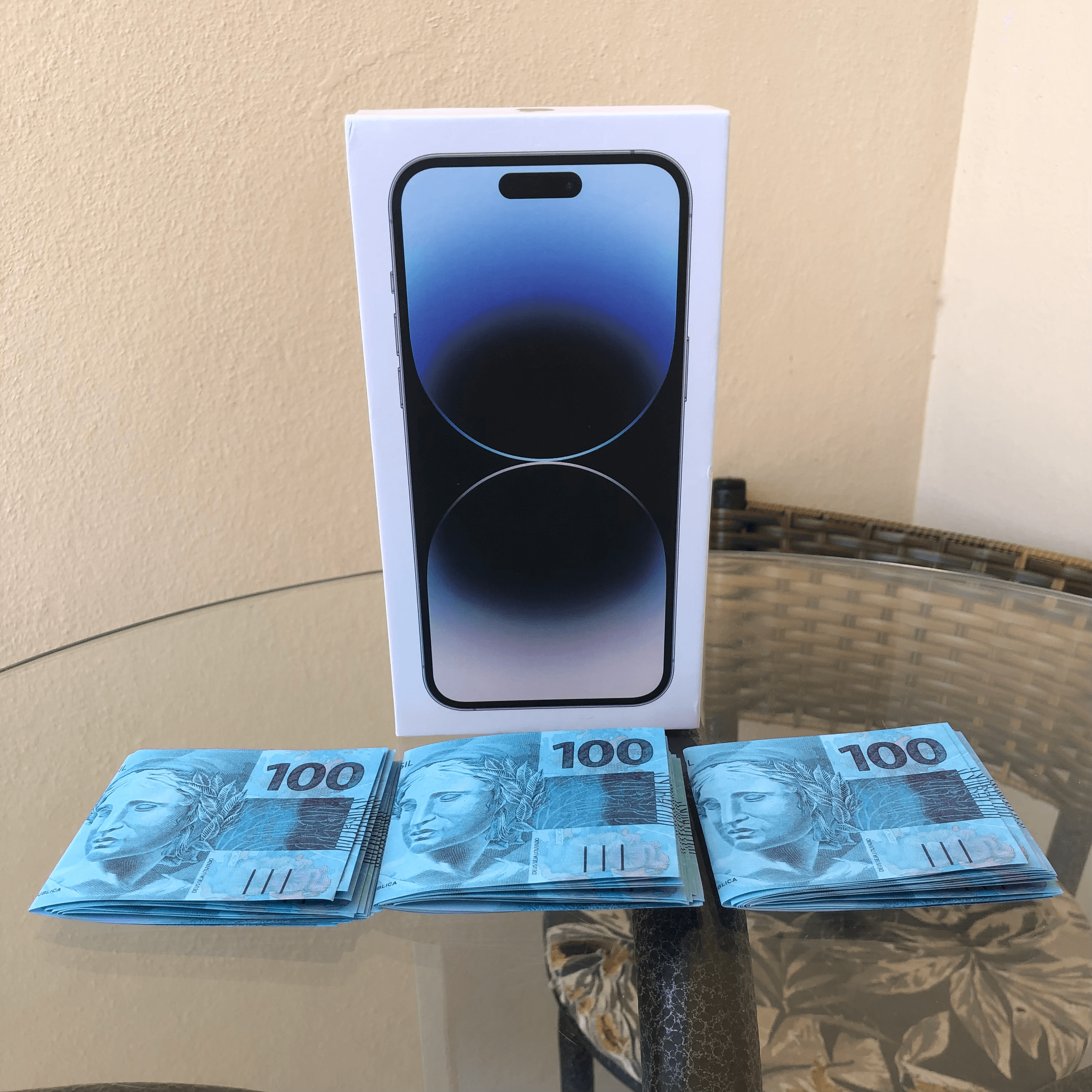 iPhone 14 128Gb Ou R$ 3.000,00 🤑🍀