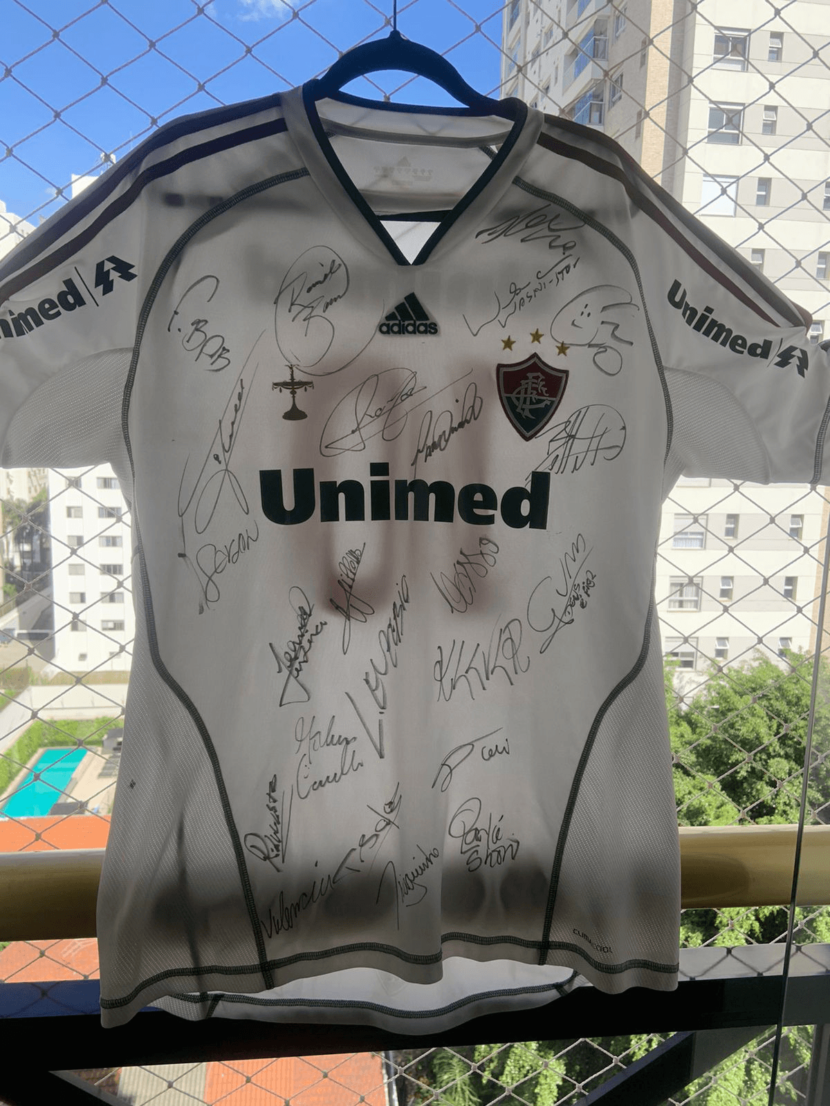 Ajuda Tricolor ao RS  (camisa doada por Bernardo Besouchet)