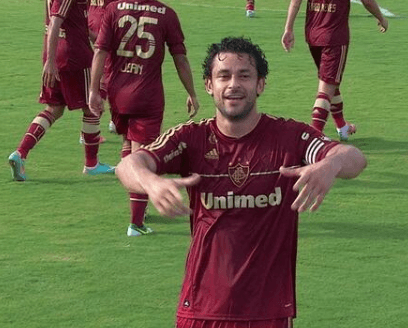 Camisa Fluminense-2012 Oficial Grená autografada pelo Fred (doada por Fred Giannini e operação de Bernardo Besouchet)