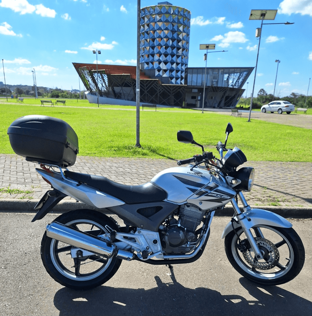 Ajude a Rê na luta contra o câncer e concorra a uma moto ou 7 mil no Pix.