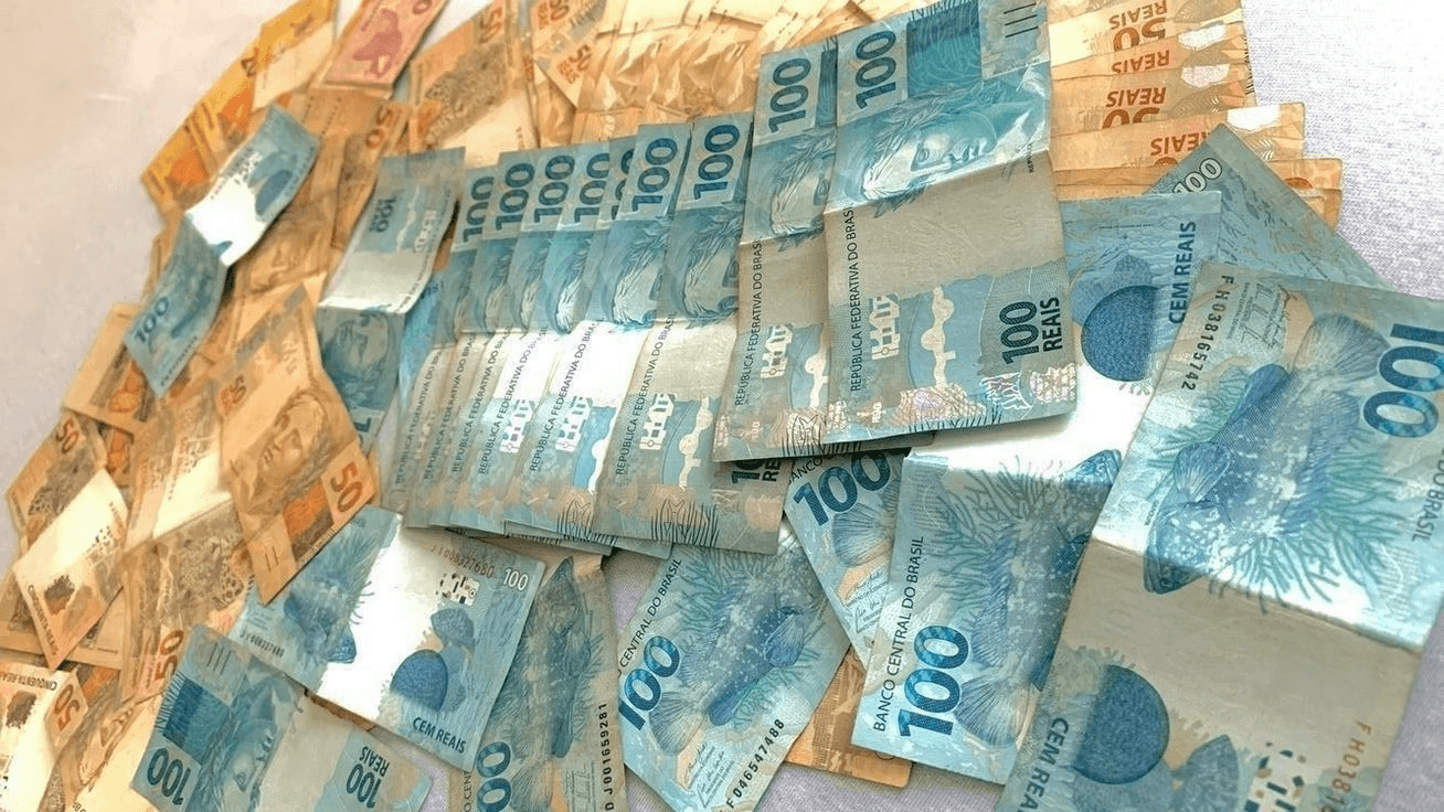 10 MIL REAIS