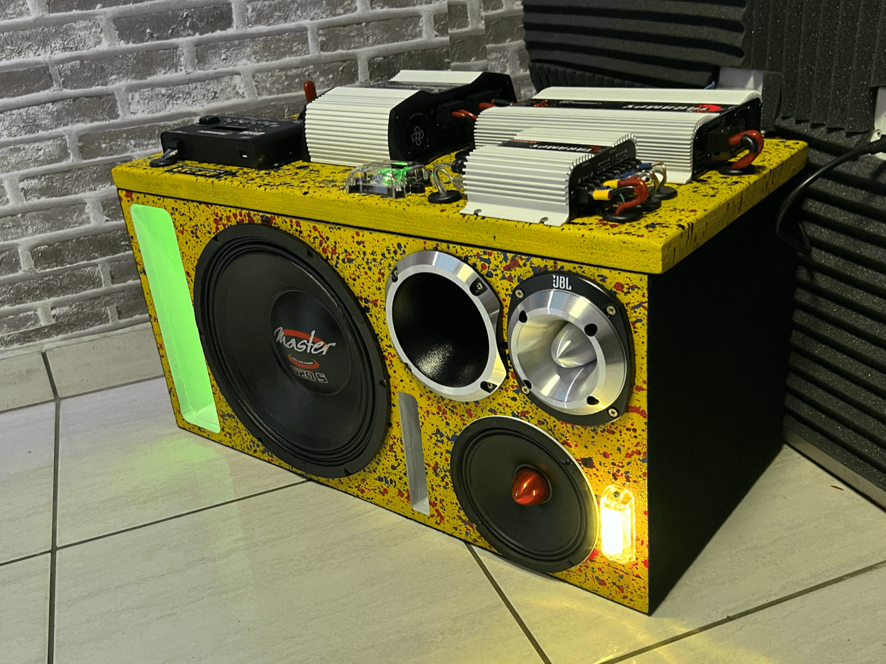 KIT SOM 4 VIAS AUTOMOTIVO/RESIDENCIAL - MASTER 620 + PAINEL FULL TARAMPS