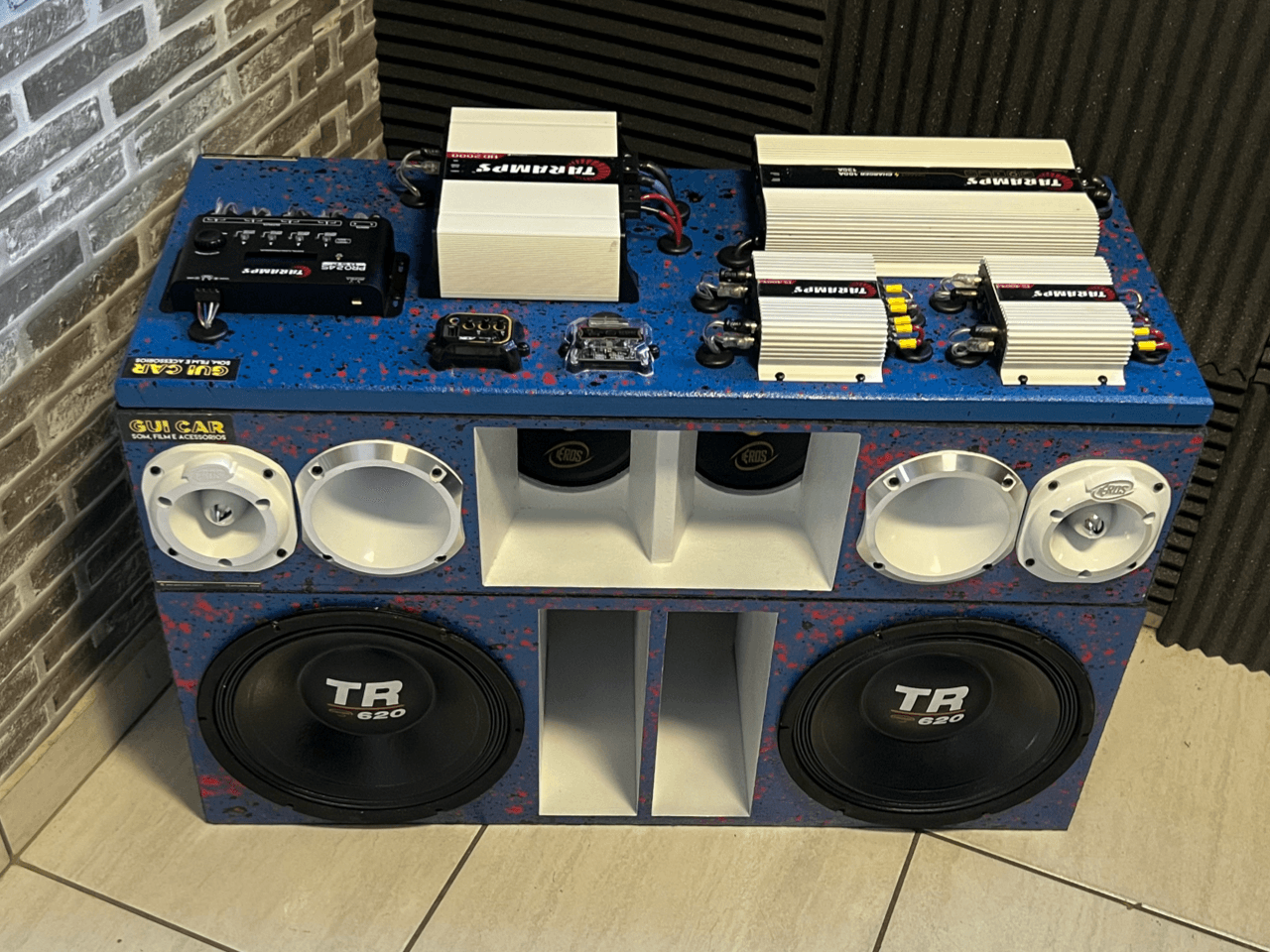 SOM PANCADÃO 4 VIAS NO PADRÃO - 2 TR620 + 2 MÉDIOS EROS + PAINEL FULL TARAMPS