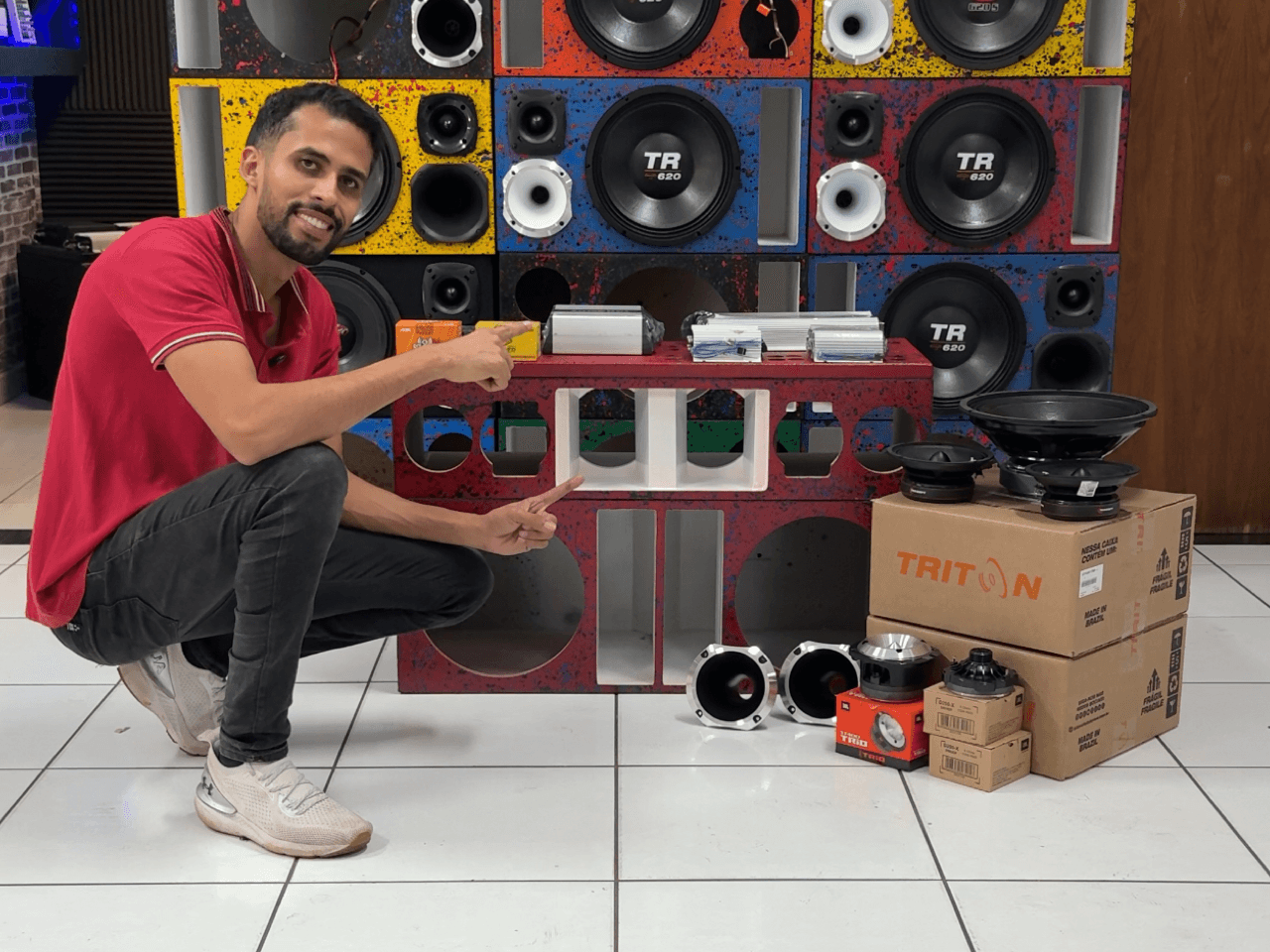 SOM PANCADÃO 4 VIAS NO PADRÃO - 2 TR620 + 2 MÉDIOS + PAINEL FULL TARAMPS #2